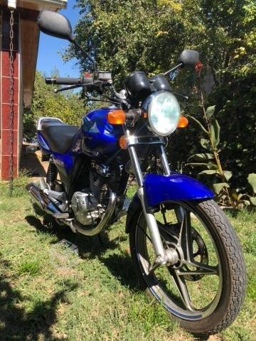 Suzuki EN 125 2013