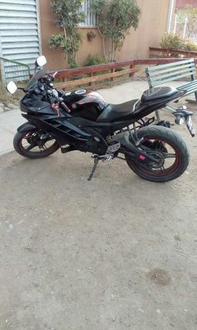 Moto Yamaha R15