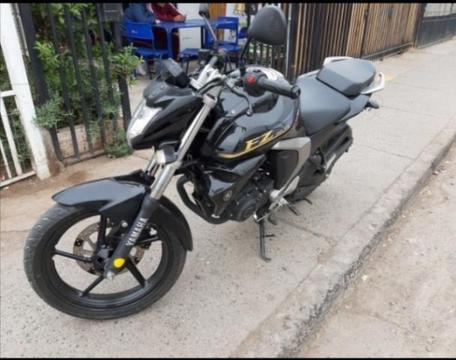 Fz 2.0 negra