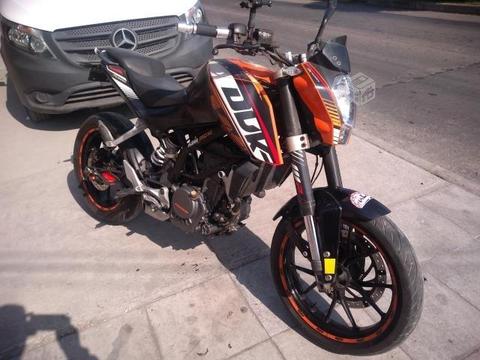 KTM duke 200