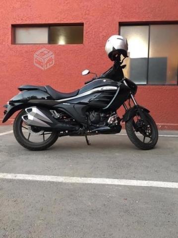 Moto Suzuki 2019