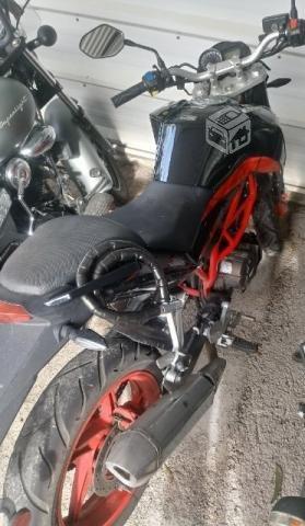 Moto UM XTREET 250X