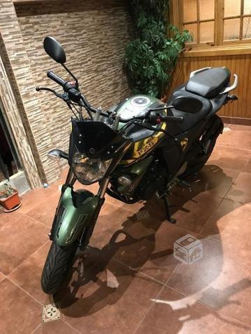 Moto Yamaha 2017