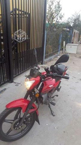 Moto rk 2019 como nueba 10000 km