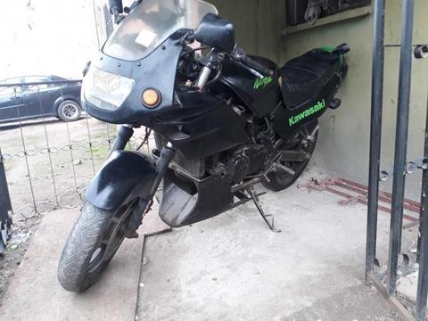 Moto Kawasaki ninja 400 '89