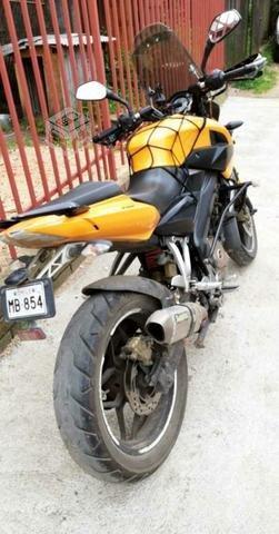 Moto pulsar 200