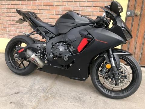 Moto honda CBR1000RR año 2017