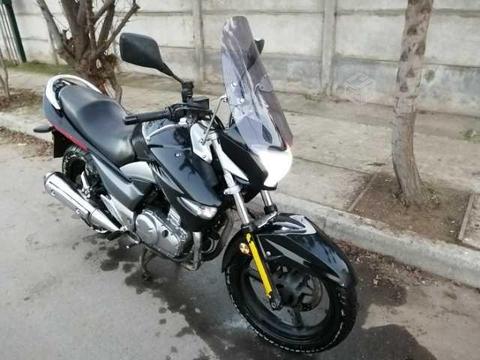 Suzuki inazuma gw250