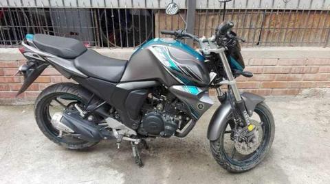 Moto Yamaha fz-s