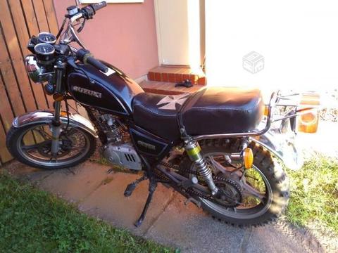 Moto Suzuki GN125h año 2012