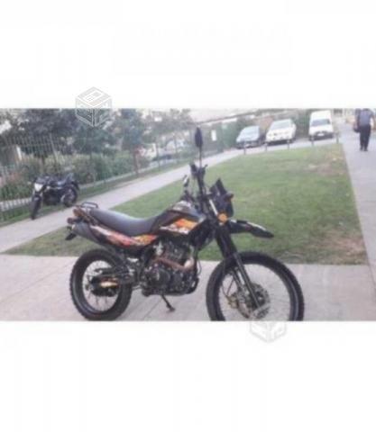 Moto UM DSR200