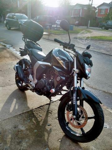 Yamaha fz 2.0 muy poco uso