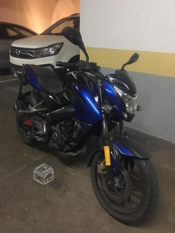 Pulsar Bajaj 200 ns 2015
