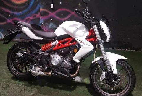 Moto benelli Tnt 300 año 2017