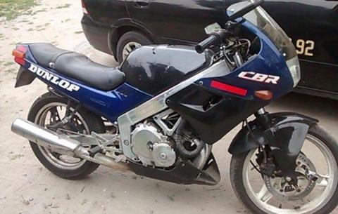 Honda cbr 250