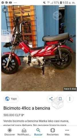 Moto color roja