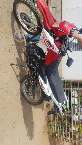 Moto 200cc año 2017