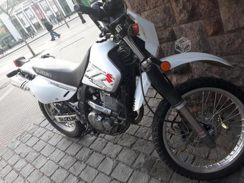 Suzuki dr 650cc