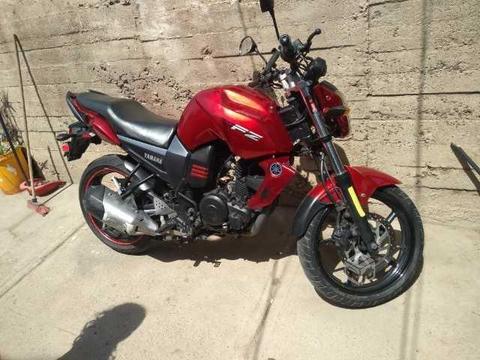 Yamaha FZ16 2012 9 mil kilómetros permuto por auto