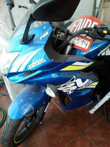 Moto suzuki 4000 kilometros por apuro