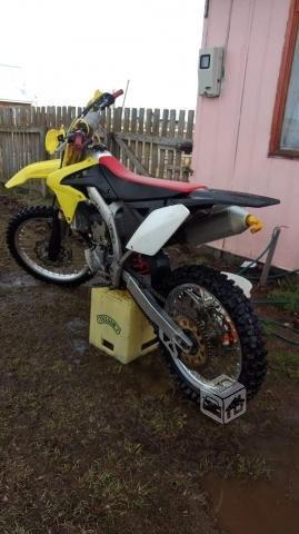 Suzuki rmz 250