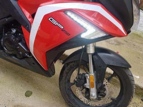 Moto loncin gp250