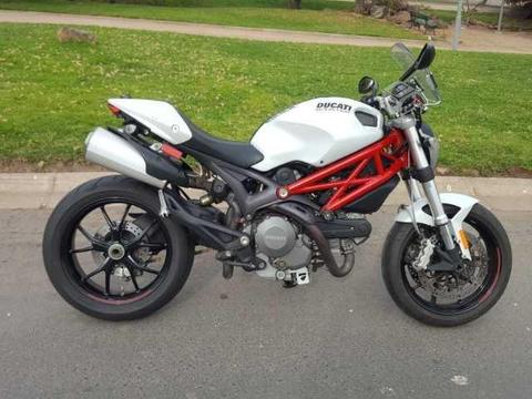 Ducati Monster 796